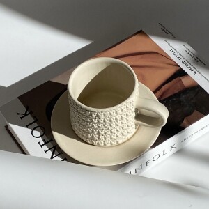 cup and saucer 03